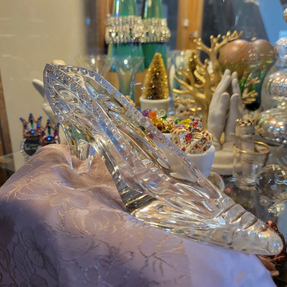 Glass Slipper ~ Cinderella ~ Bridal ~ Fashionista ~ Pretty! ~ GUC